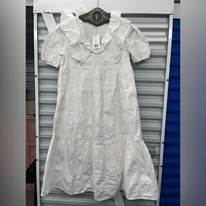 Crown and Ivy long white dress 👗